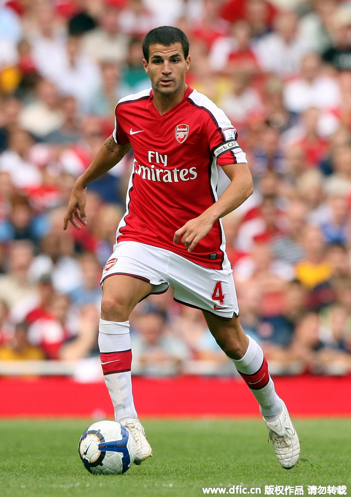 关键球打成后教练激动怒吼（关键球命中，主帅激动怒吼）