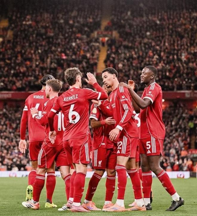 萨拉赫称俱乐部将其当替罪羊，新闻官反应愕然（萨拉赫称遭俱乐部当替罪羊，新闻官当场愕然）