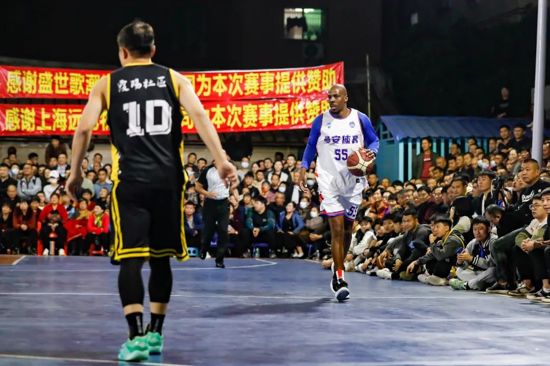 切尔西客战亚特兰大：吉滕斯、若昂-佩德罗首发，内托出战（切尔西客场挑战亚特兰大：吉滕斯、若昂-佩德罗先发，内托登场）