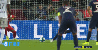 中超收官日半场实时形势：海港夺冠、梅州降级、法比奥金靴（中超收官半场战况：海港问鼎、梅州降级、法比奥加冕金靴）