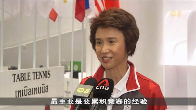 足球这项运动陪伴了我整个初高中，今天我十八岁了，...（足球陪我走过初高中，十八岁，我仍在奔跑）