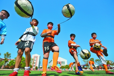 安哥拉主帅：国际足联不尊重非洲杯，选举时才会想起我们（安哥拉主帅抨击FIFA：对非洲杯缺乏尊重，到了选举才想到我们）