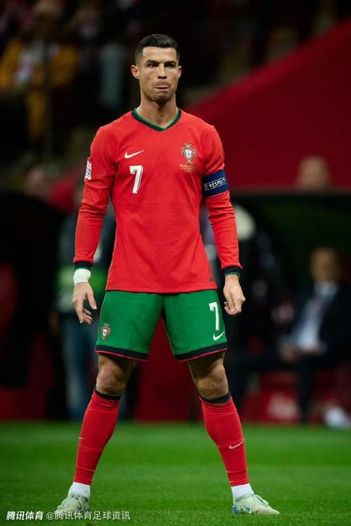 科瓦奇：首粒进球非常关键，随后的点球和红牌也起到了作用（科瓦奇：首球定基调，点球和红牌改变了比赛走势）