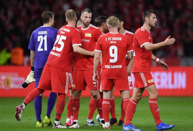 历史上中锋20分+10助攻场次：约基奇165次断档领跑（NBA史上中锋20+分10助攻次数榜：约基奇以165场遥遥领先）