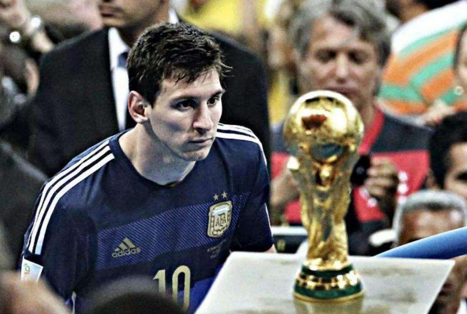 姆巴佩圣马梅斯上演双响 阿隆索率皇马重拾信心（姆巴佩圣马梅斯梅开二度，阿隆索带领皇马重振士气）