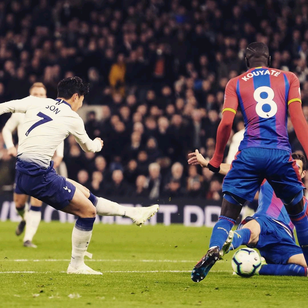 巴恩斯准三双难救主，布朗30+8+5白帝6记三分，绿军力克猛龙5连胜（巴恩斯准三双难挽败局，布朗30+8+5携白帝6记三分，绿军击退猛龙豪取五连胜）